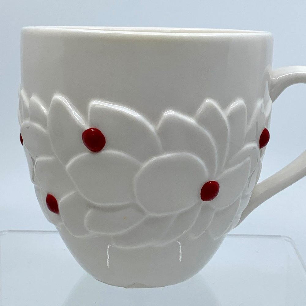 Starbucks 2004 Holly Berry Mug Poinsettia White Red Textured Holiday Retired